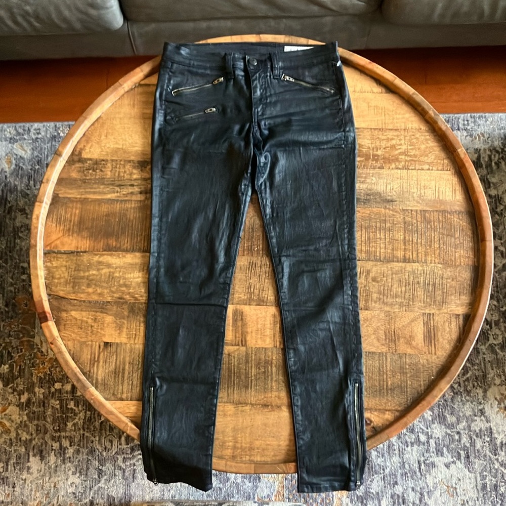 RAG & BONE Coated Waxed Zipper Jean in Seal (US 27)